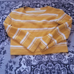 Stickad tröja - Aldrigt använt  Kolla bild 2 