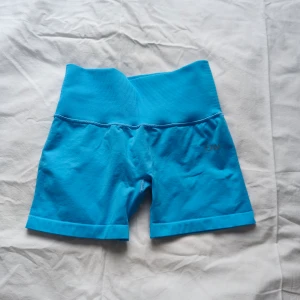 ICIW define seamless pocket biker shortsit M  - Iciw define seamless pocket shortsit  M kokoa Siniset urheilushortsit  Icaniwill merkkiset Ovh 40€ Tapaaminen Tampereella tai postitus