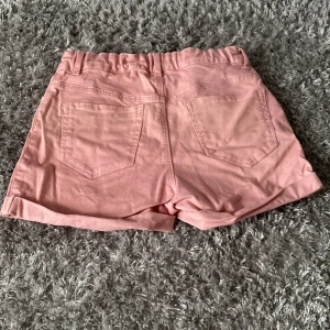 shorts  - bra skick, fina till sommaren