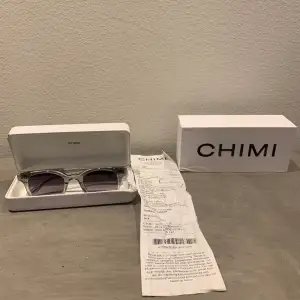 Chimi 02 grey, endast använda ett fåtal gånger i sommras. Vid frågor är det bara att kontakta!