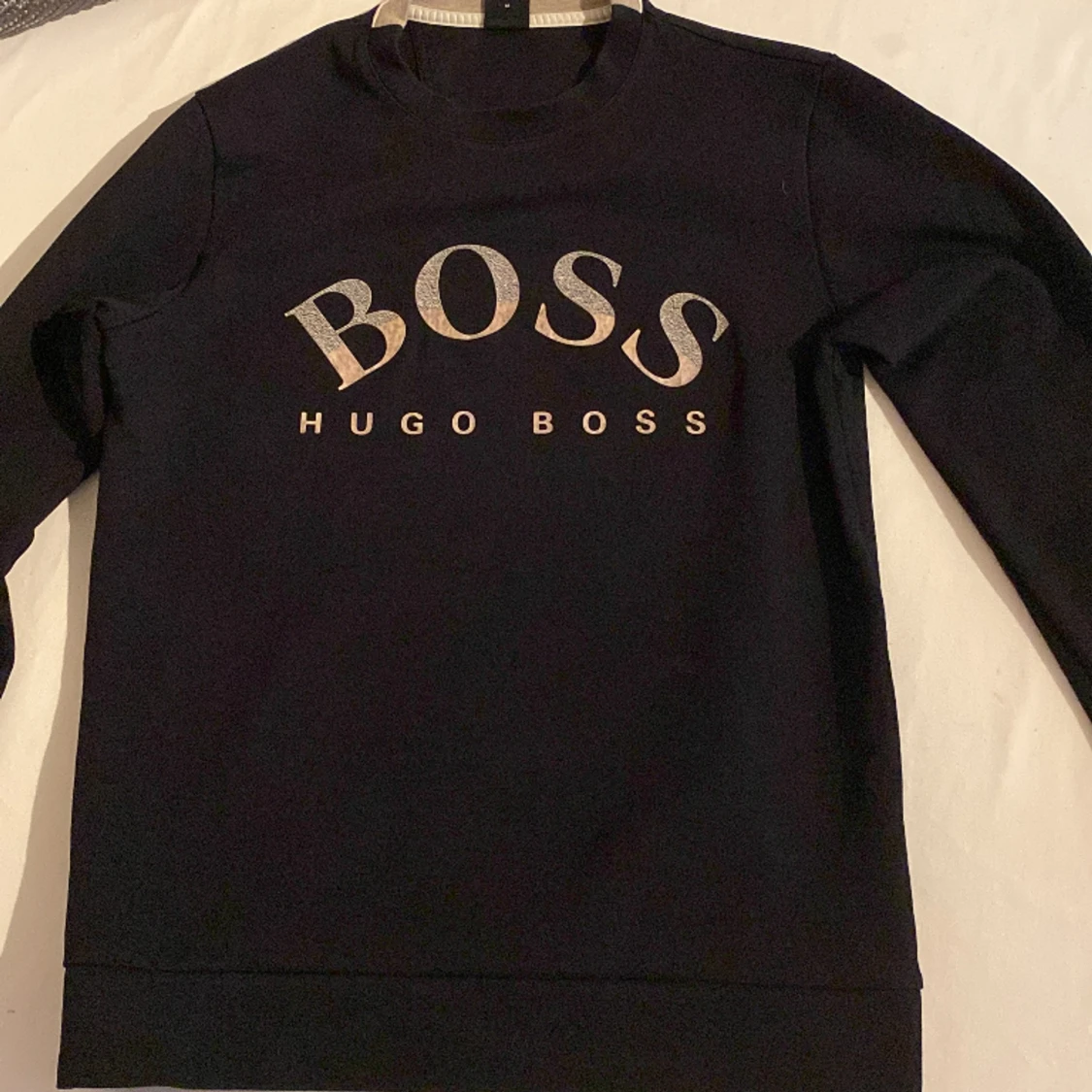 Säljer min Hugo boss sweatshirt, storlek M