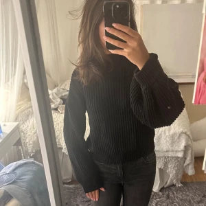 NAKD Svart stickad tröja - Svart stickad tröja från NAKD. 