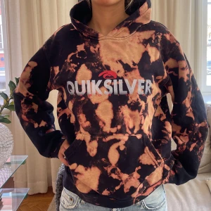 Coool hoodieee - Säljer denna sååå cooola hoodie🌸🌸🌸