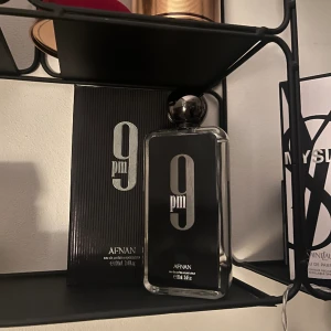 Afnan 9pm - Luktar fint men för stark för min smak. 