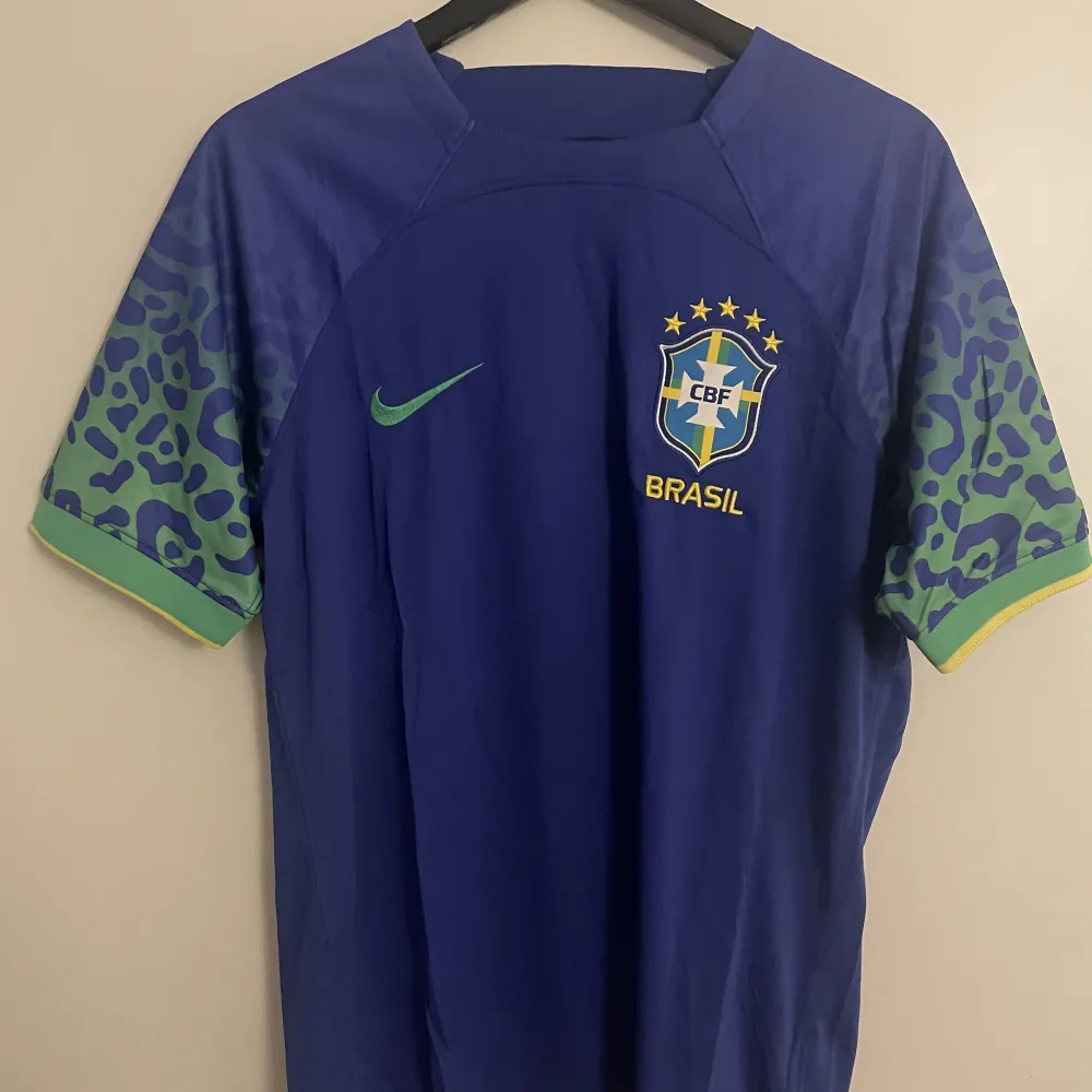 Brasilien träningströja, helt ny . T-shirts.