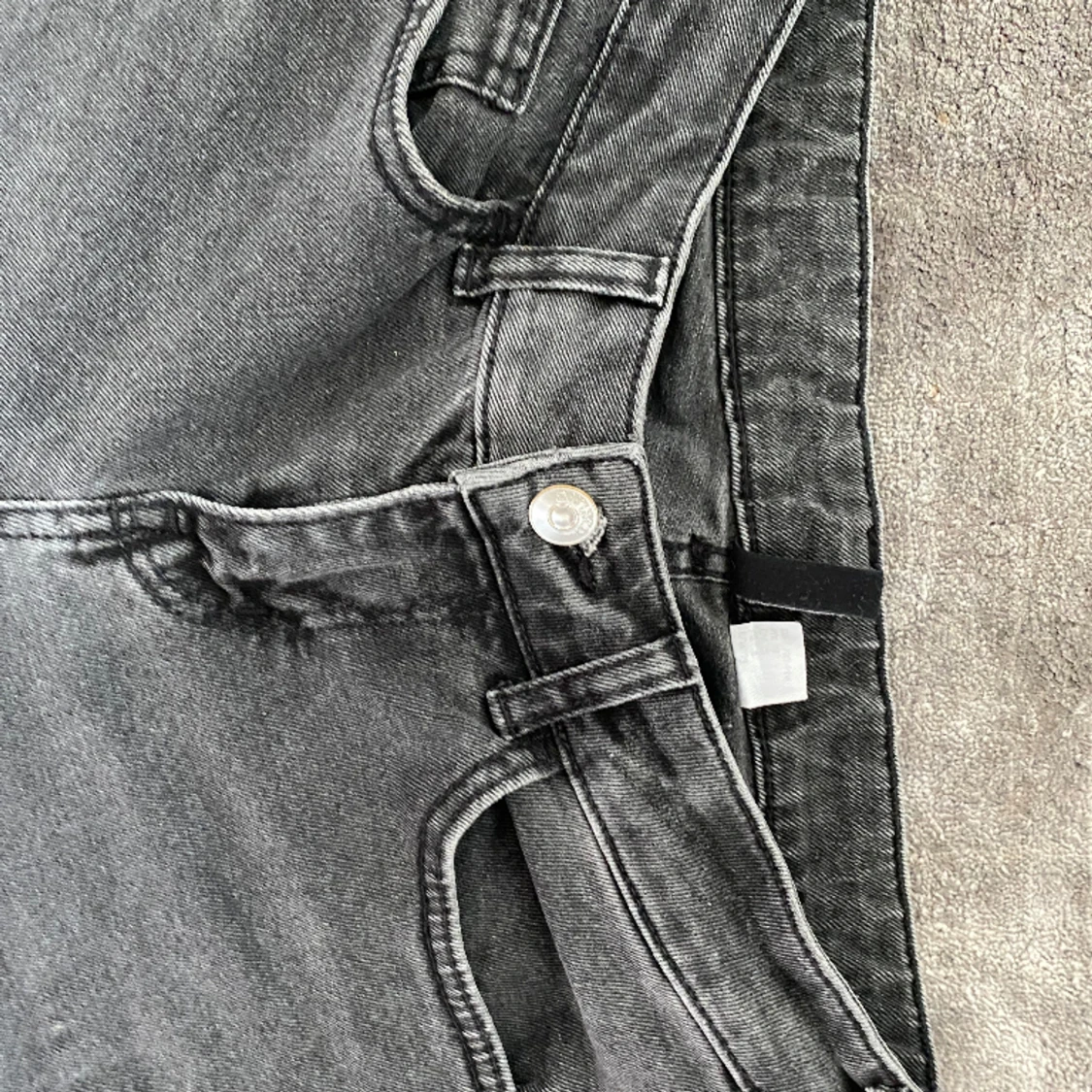 Lågmidjade flared jeans strl 34
