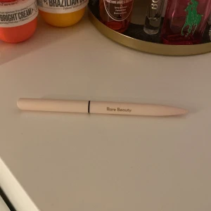 Rare beauty - En eyeliner ifrån rare beauty, helt oanvänd🫶🏼