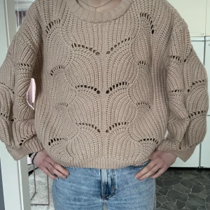 Superfin stickad tröja - Jättefin gammelrosa stickad tröja från gina tricot