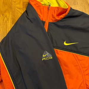 RARE Nike ACG Vintage Fleece Jacka - Fint skick. Väldigt sällsynt jacka som brukar gå för runt 2000:- på olika sajter.