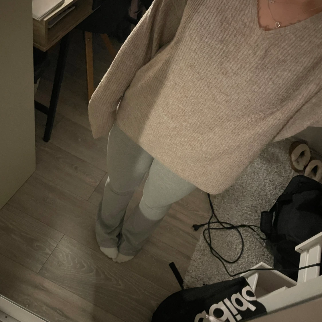 Beige stickad tröja 