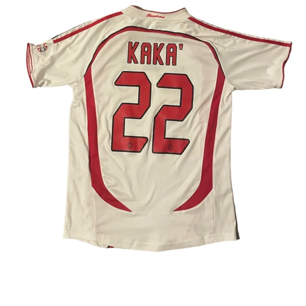 Riktigt fet Ac Milan  fotbollströja från 2007 med kaka på ryggen💯💯 nyskick. T-shirts.