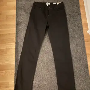 Helt nya oanvända River island jeans Storlek:30x34 Priset kan diskuteras vid snabb affär 