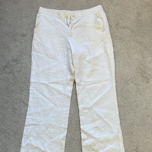 Linnebyxor  - Linnebyxor från Jackie Men i storlek L  Priset är inte hugget i sten
