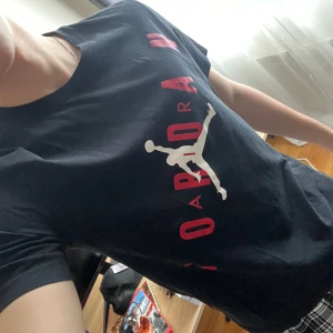 Jordan T-shirt  - Nyskick Jordan T-shirt i storlek M