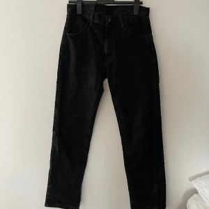 Jeans - Använda sparsamt