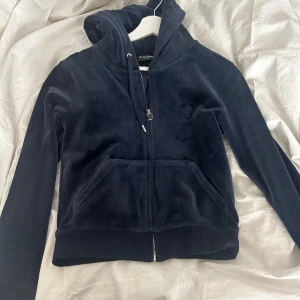 Juicy couture kofta - En juicy couture kofta