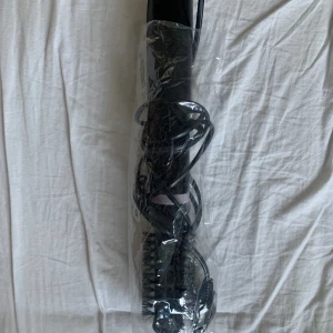 Remington värmeluftsborste - Säljer min remington värmeluftsborste som är i fint skick!!💕💕💕