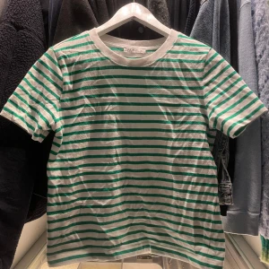 Randig t-shirt  - Från zara, stl S❤️ ej använd!