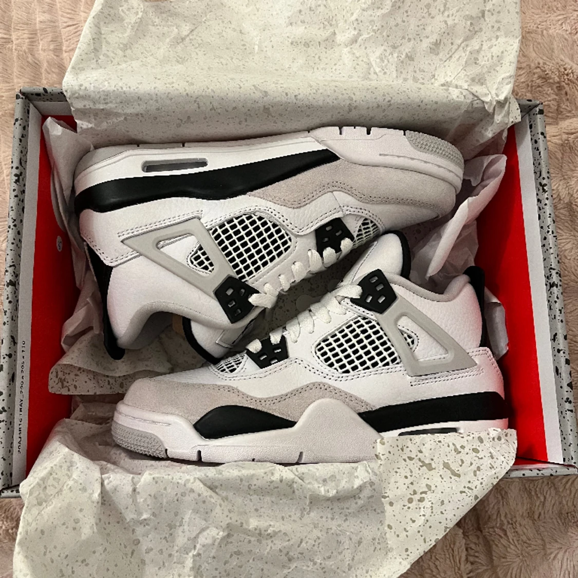 AIR JORDAN 4 MILITARY BLACK