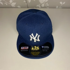 New era - Sprillans ny marinblå new era keps 👌
