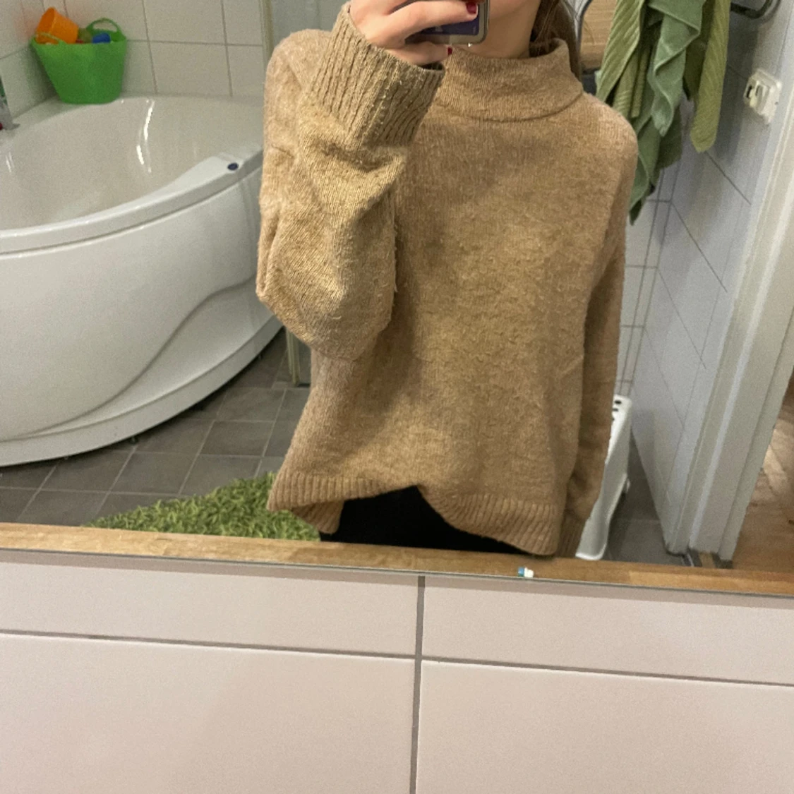 Beige stickad tröja