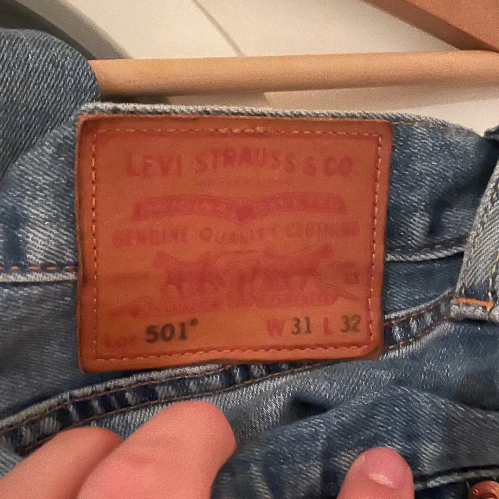 Säljer då det är för små för mig ett bra pris för ett par fina 501 or 😀😀. Jeans & Byxor.