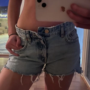Jeansshorts  - As snygga shorts!!! Passar till allt!! 