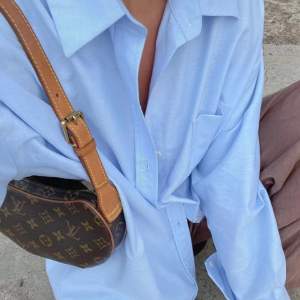 Skjorta från Djerf Avenue i stl M  Knappt använd 🩷  Helt utan fläckar osv 