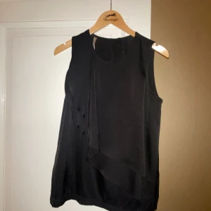 Blus, Tom Salama - Fin blus från märket Tom Salama.   Storlek L