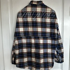 PALACE Lumber Yak shirt - Palace Lumber Yak Shirt Size L, tts 8/10, behövs tvättas  Pris 1000kr