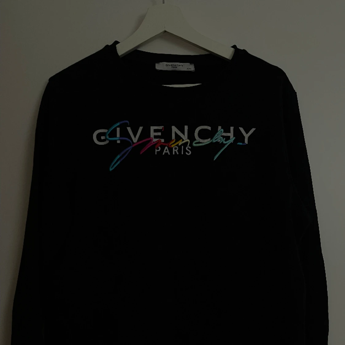 Givenchy  - 90