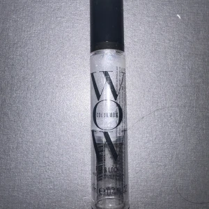 Colorwow  - Säljer denna color wow pop and lock då den ej kommer till användning. Den är testad! 