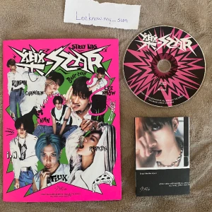 Stray kids album  - Säljer min stray kids album från rockstar || det som finns i bild säljer jag || Plus frakt 