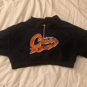 Magtröja - PRISET KAN DISKUTERAS Använd ca två gånger men köpt i secondhand