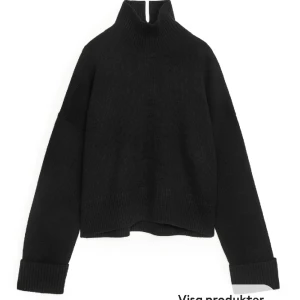 Stickad arket tröja  - Så så fin stickad ulltröja från arket! Använd 2 gånger💘 Nypris 790kr! Pris kan diskuteras