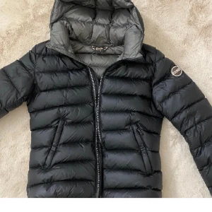 Colmar jacka - Super snygg colmar jacka i strl S, inga defekter!! Självklart äkta❤️