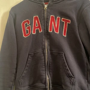 Gant tjocktröja  - Jätte fint skick använd fåtal gånger 