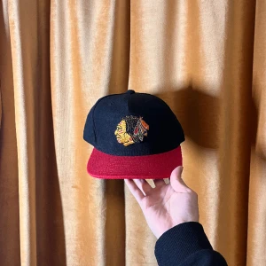 Vintage blackhawk keps - Perfekt för dig som älskar blackhawks! Inga defekter:) dm vid frågor