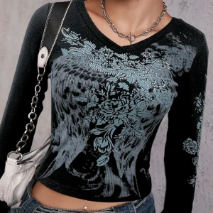 Tröja - Snygg tröja, aldrig använd, säljs för 70kr 