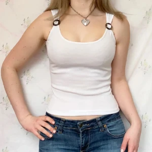 Esprit vitt linne - Sött linne med trädetaljer, fin och nästan alldrig använd