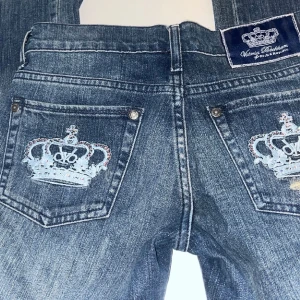 Victoria Beckham jeans - Ja säljer för de e för långa för mig. Vet inte exakt storlek men passar mig som har typ 26w 30l.