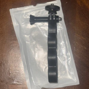 Gopro selfiepinne  - Selfie pinne till gopro kamera aldrig använd pris bud finns i Örebro kan skickas mot porto 