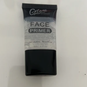 Primer  - Primer från glam or sweden aldrig använt  bara öppna❤️ den kostar 0 kr men du betalar frakten alltså du får produkten gratis men du betalar bara frakten. ❤️