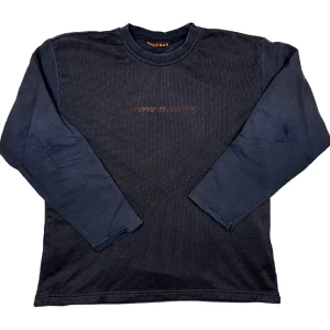 Tröja - Svart sweatshirt, ställ gärna frågor!