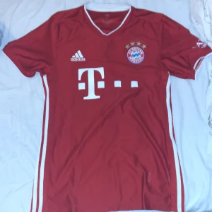 Fc bayern tröja - Dags att sälja footbolströjan Ny skick pris prutbart