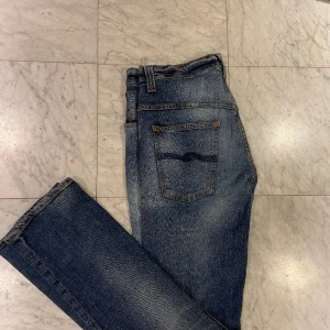 Nudie jeans ”thin finn” - Riktigt snygga nudie jeans i modellen thin finn, jeansen är i perfekt skick utan några defekter, bara höra av sig vid funderingar.