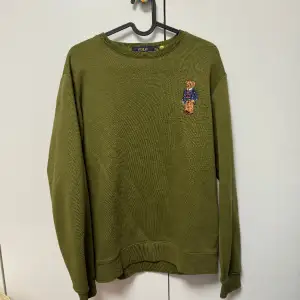 Polo Ralph Lauren sweatshirt   i storlek M.  Säljs för 450 men pris kan diskuteras