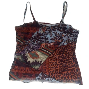 Linne med mönster - Fint linne med olika mönster Inga synliga defekter Jag har alldrig använt denna