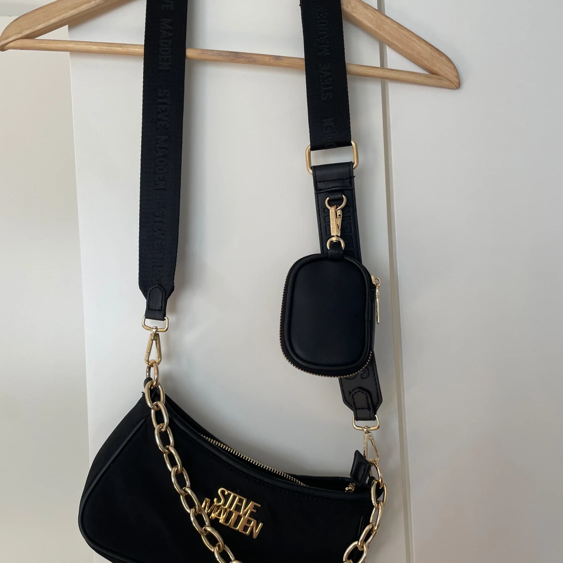 Steve Madden väska svart guld