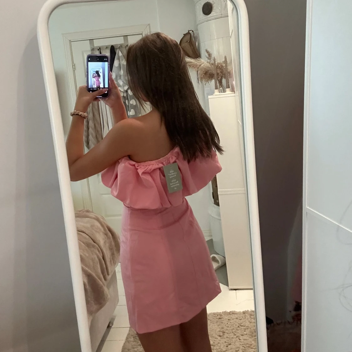 Rosa slutsåld klänning från H&M🩷 - 90